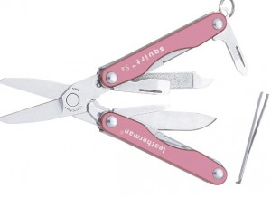 Мультиинструмент Leatherman Squirt S4 розовый 10 функций (В подарочной упаковке).. Кликните для просмотра в большом размере.